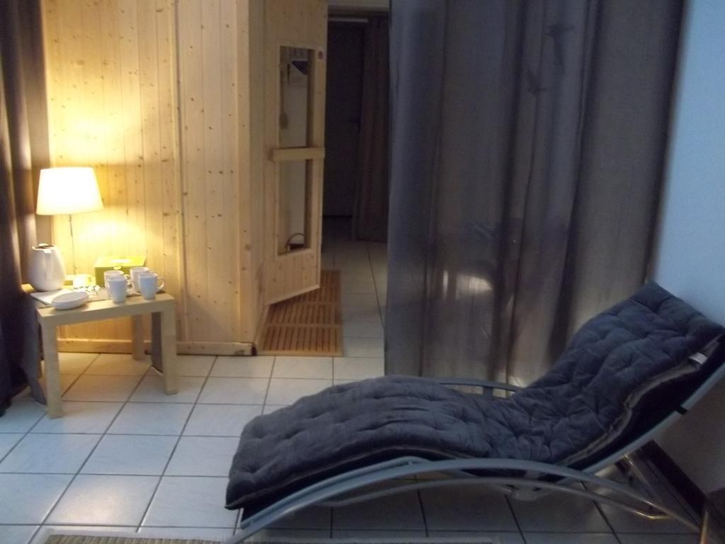 Logis Hotel Le France Villers-le-Lac Ngoại thất bức ảnh