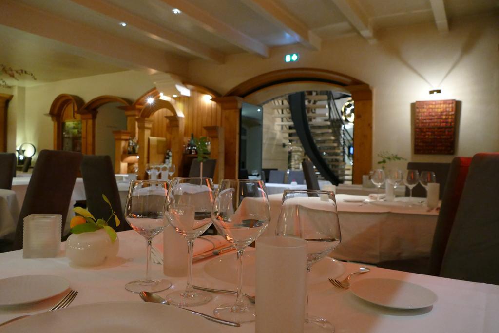 Logis Hotel Le France Villers-le-Lac Ngoại thất bức ảnh